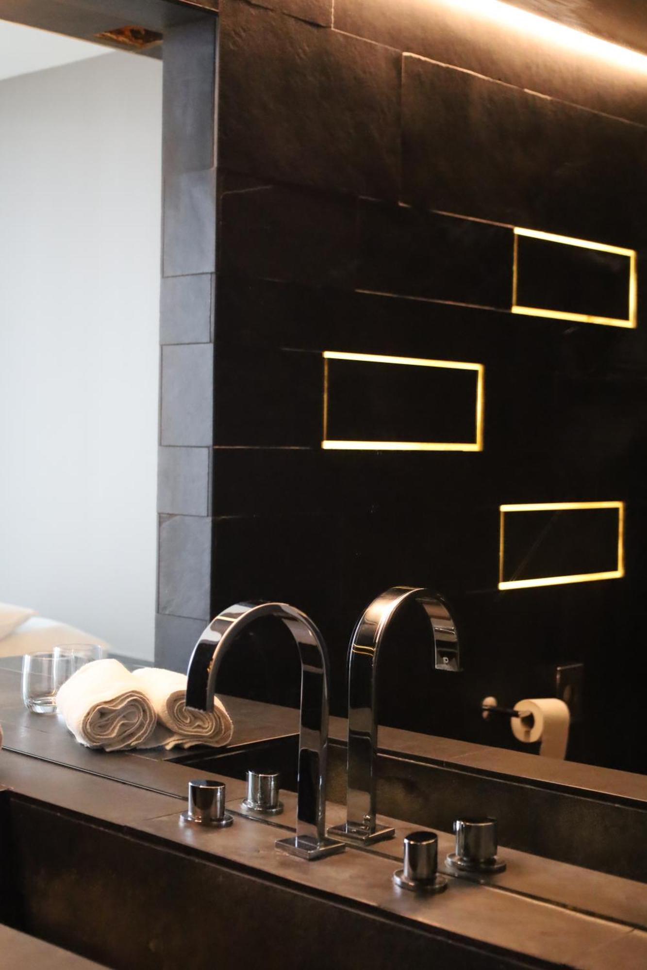 D-Hotel Kortrijk Zewnętrze zdjęcie
